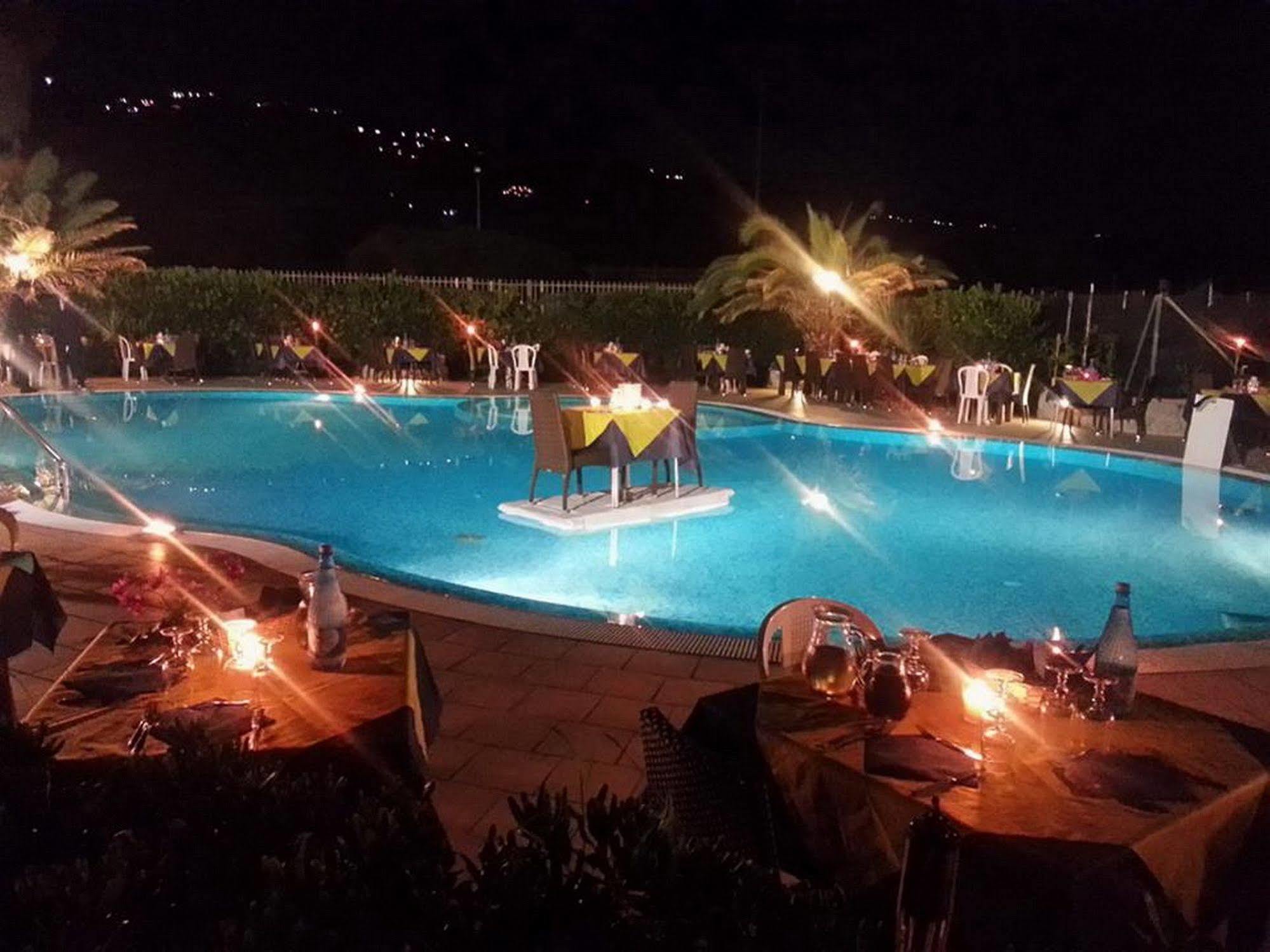 Hotel Residence Riviera Calabra Zambrone Esterno foto