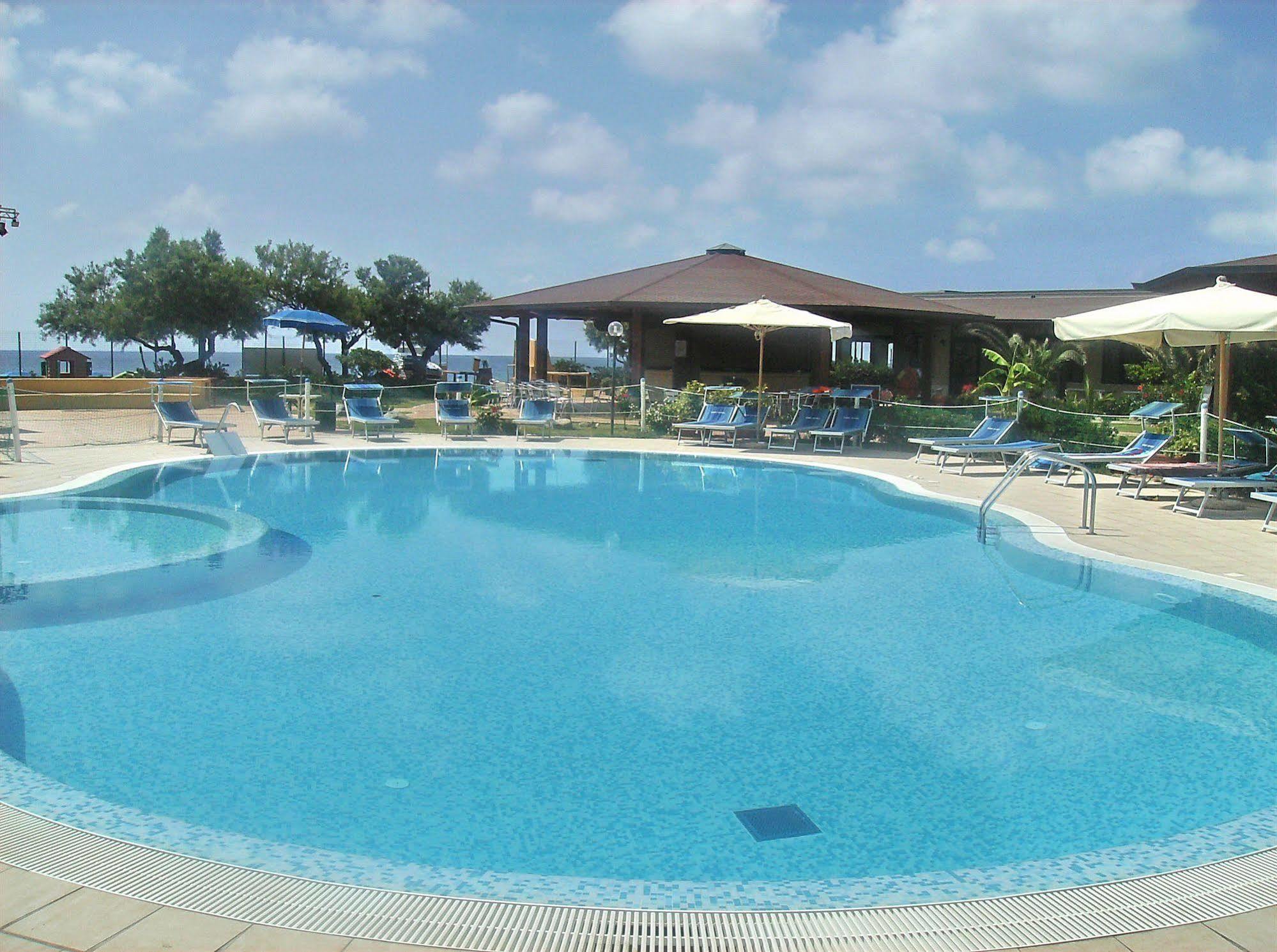 Hotel Residence Riviera Calabra Zambrone Esterno foto