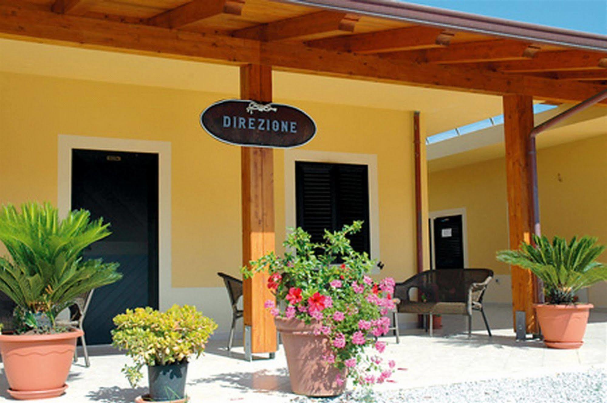 Hotel Residence Riviera Calabra Zambrone Esterno foto