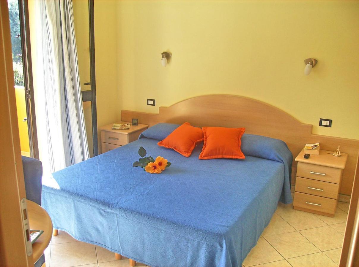 Hotel Residence Riviera Calabra Zambrone Camera foto